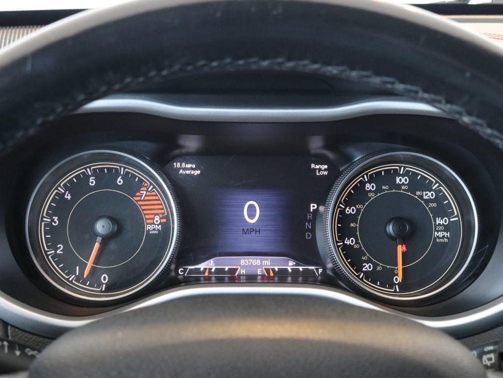 Used 2018 Jeep Cherokee Trailhawk AWD/4WD image 23