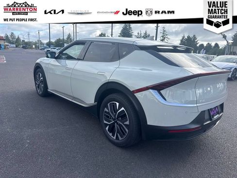 Used 2024 Kia EV6 Light AWD/4WD image 4