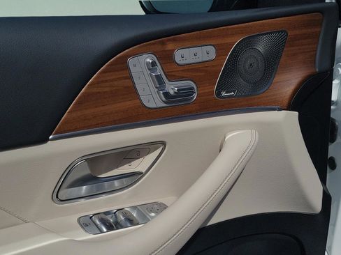 Certified 2026 Mercedes-Benz GLS 450 4MATIC image 16
