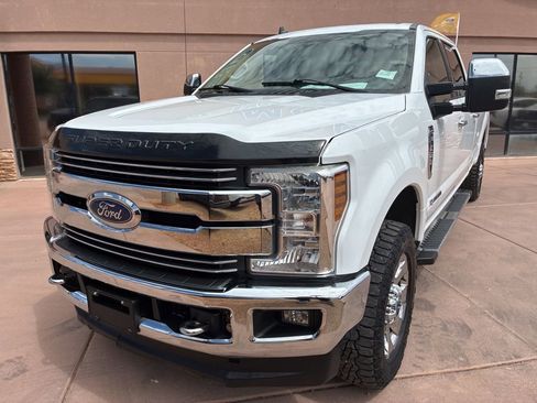 Used 2019 Ford F350 Lariat w/ Chrome Package image 2