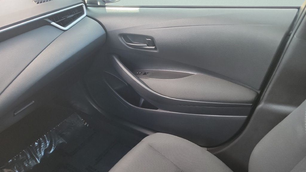 Certified 2025 Toyota Corolla LE FWD image 13