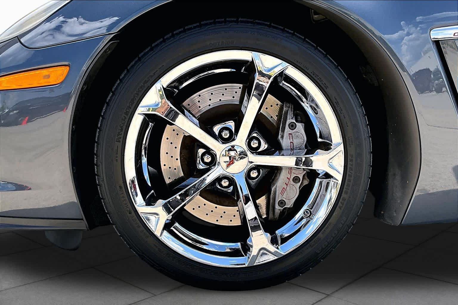 Used 2013 Chevrolet Corvette Grand Sport w/ 3LT Preferred Equipment Group RWD image 10