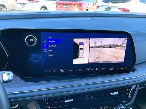 Used 2025 Chevrolet Tahoe Z71 image 30