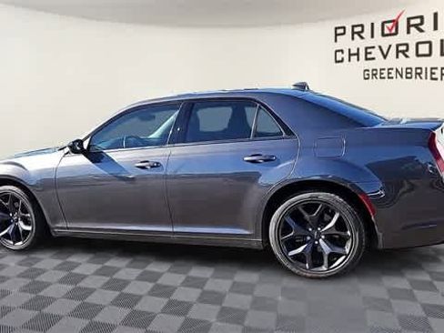 Used 2023 Chrysler 300 Touring w/ Sport Appearance Package image 6