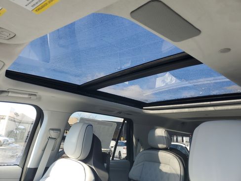 New 2025 Lincoln Navigator L Black Label image 11