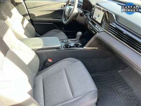 Used 2025 Toyota Camry XLE image 21