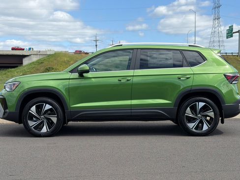 New 2026 Volkswagen Taos SE AWD/4WD image 6