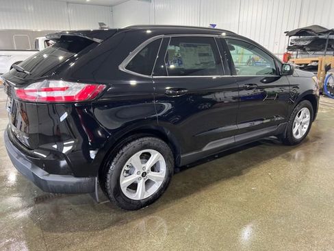 Used 2024 Ford Edge SE AWD/4WD image 5