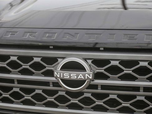 Certified 2023 Nissan Frontier SV w/ SV Convenience Package image 5