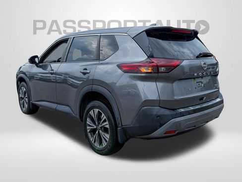Used 2022 Nissan Rogue SV FWD image 3