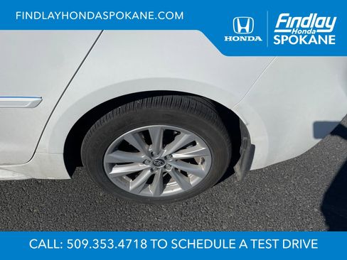 Used 2024 Toyota Corolla LE w/ LE Convenience Package FWD image 2