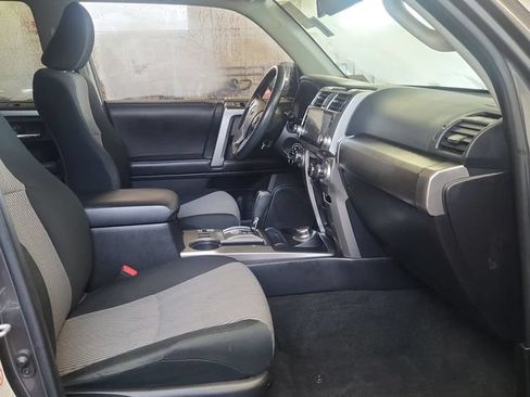 Used 2019 Toyota 4Runner SR5 AWD/4WD image 13