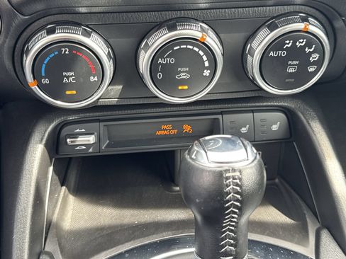 Used 2022 MAZDA MX-5 Miata RF Grand Touring RWD image 22