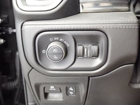 Certified 2020 RAM 1500 Limited w/ Black Appearance Package AWD/4WD image 25