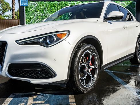 Used 2019 Alfa Romeo Stelvio Ti image 1