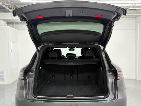 Used 2019 Porsche Cayenne AWD/4WD image 46