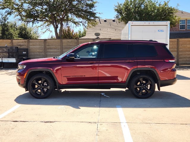 Used 2025 Jeep Grand Cherokee L Limited w/ Luxury Tech Group II AWD/4WD image 12