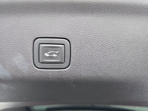 Used 2023 Chevrolet Tahoe RST w/ Luxury Package image 15