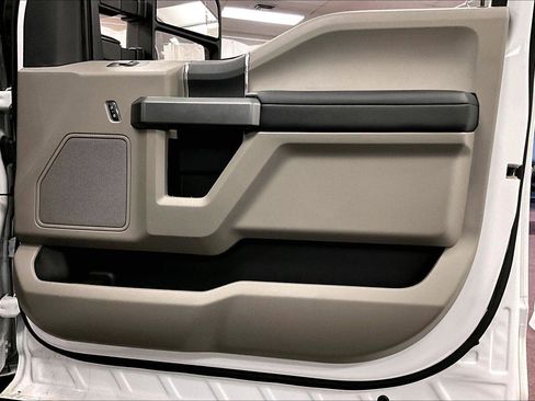 Certified 2022 Ford F350 XLT w/ XLT Value Package image 23