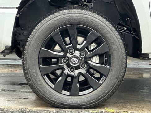 Used 2021 Toyota Tundra Limited image 26