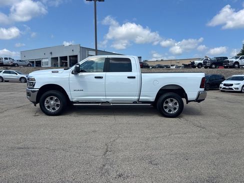 Used 2026 RAM 2500 Big Horn AWD/4WD image 2