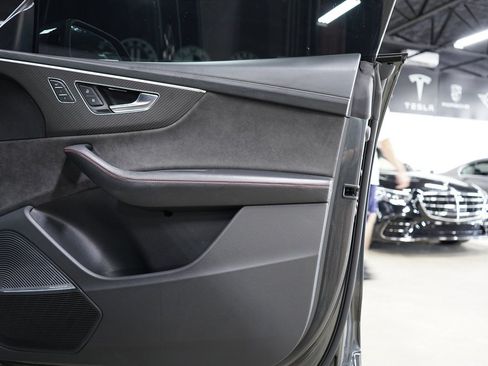 Used 2021 Audi RS Q8 w/ Carbon Optic Package AWD/4WD image 22