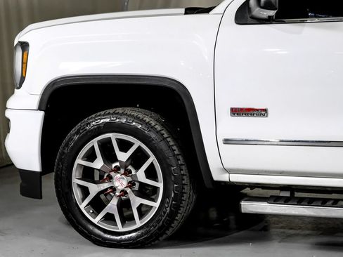 Used 2016 GMC Sierra 1500 SLT w/ All-Terrain Package AWD/4WD image 12