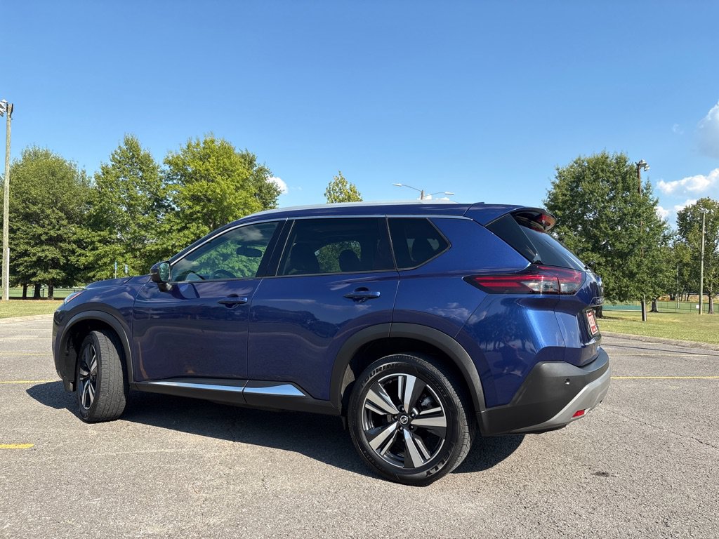 Used 2021 Nissan Rogue SL AWD/4WD image 3