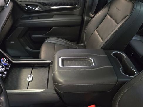 Used 2022 GMC Yukon XL Denali AWD/4WD image 20