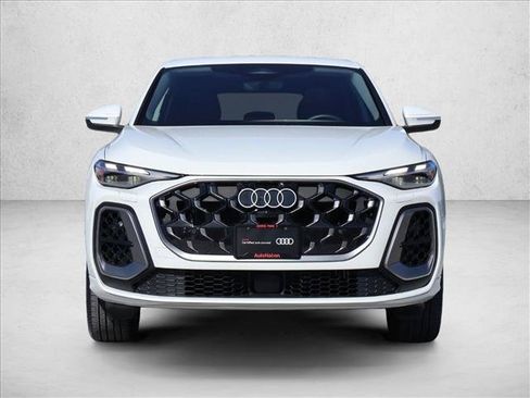 Certified 2025 Audi Q5 Premium w/ Convenience Package AWD/4WD image 2