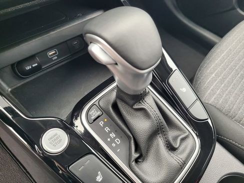 Used 2025 Kia Soul EX image 18