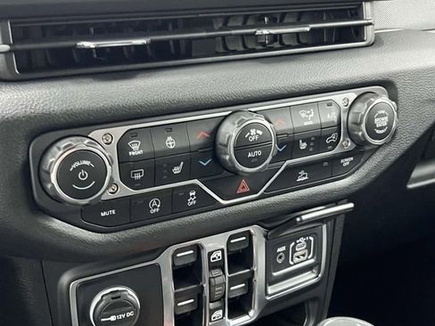 New 2026 Jeep Gladiator Sport image 31