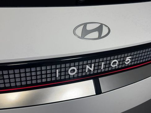 Used 2025 Hyundai Ioniq 5 Limited AWD/4WD image 26