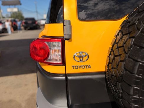 Used 2007 Toyota FJ Cruiser 4WD w/ Convenience Pkg image 13