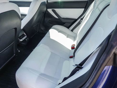 Used 2019 Tesla Model 3 Standard Range Plus image 16