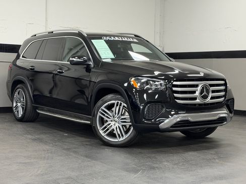 Certified 2025 Mercedes-Benz GLS 450 4MATIC image 2