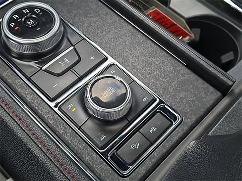 Used 2023 Ford Expedition Max Limited image 23