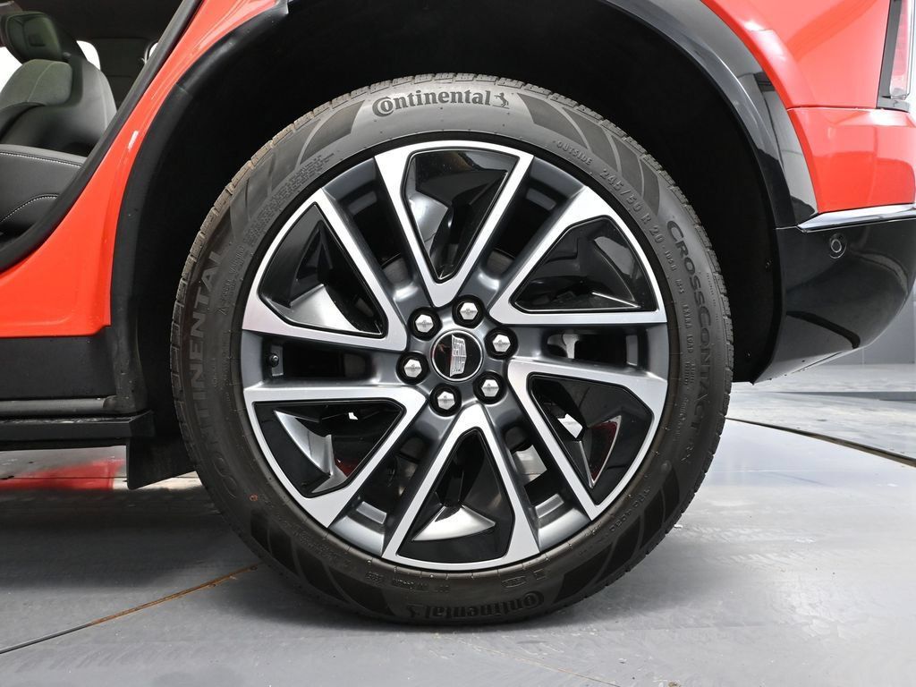Used 2026 Cadillac Optiq Sport 1 w/ LPO, Floor Liner Package AWD/4WD image 10