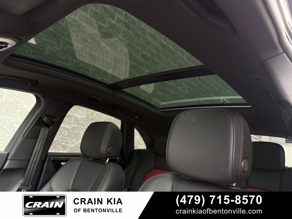 Used 2021 Porsche Macan AWD/4WD image 21