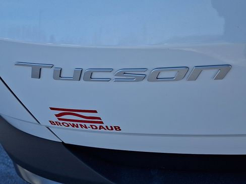 Used 2025 Hyundai Tucson SE AWD/4WD image 28