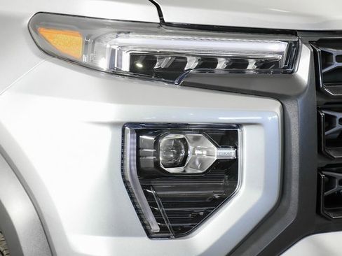 New 2025 GMC Canyon Elevation w/ Convenience Package image 33