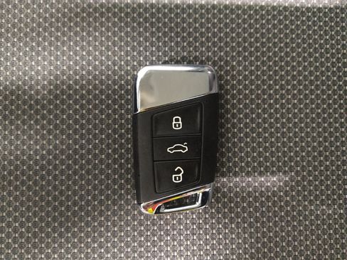 Used 2024 Volkswagen Taos S FWD image 32