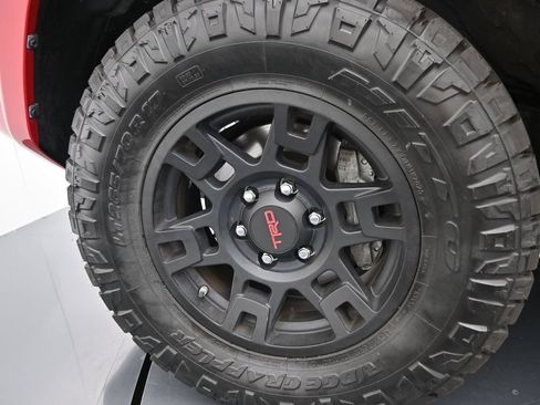 Used 2023 Toyota 4Runner TRD Off-Road Premium w/ Moonroof Package AWD/4WD image 14