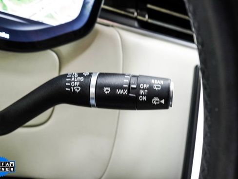 Used 2023 Land Rover Range Rover Long Wheelbase SE AWD/4WD image 39