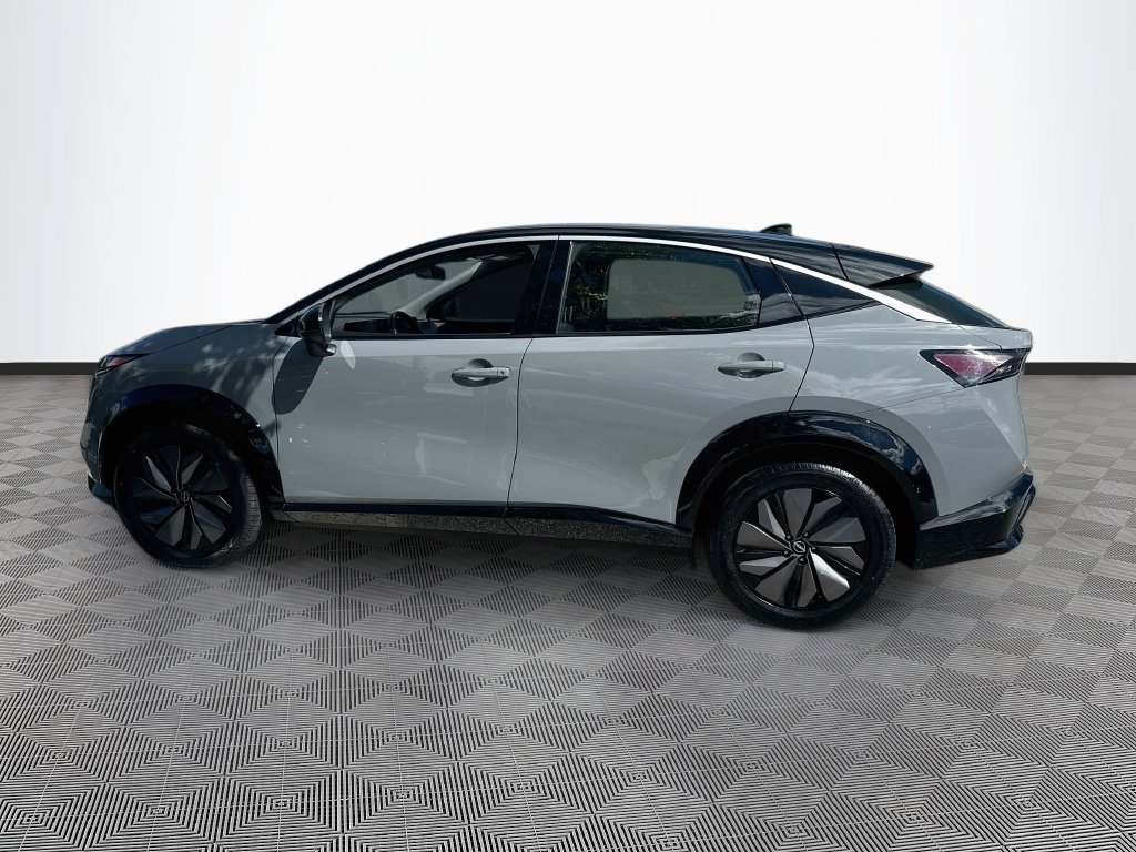 Used 2023 Nissan Ariya FWD image 9