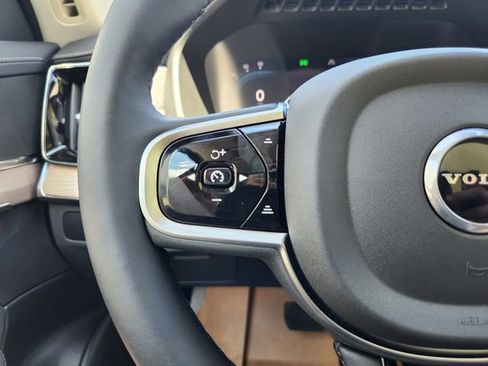 New 2025 Volvo XC90 B5 Core w/ Climate Package image 18