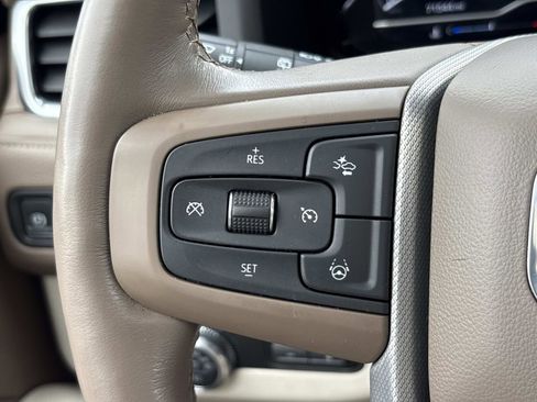 Used 2023 GMC Yukon XL Denali w/ Advanced Technology Package image 18