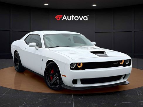 Used 2018 Dodge Challenger SRT Hellcat RWD image 7