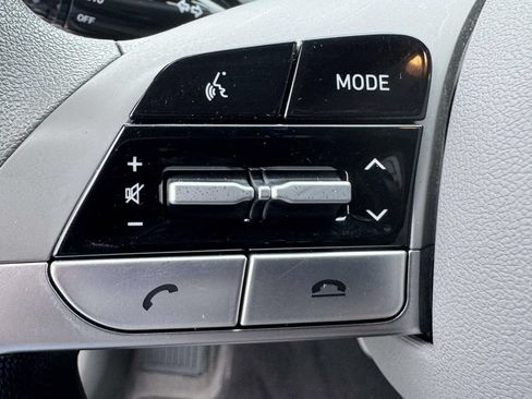 Used 2023 Hyundai Elantra SEL w/ Cargo Package FWD image 19