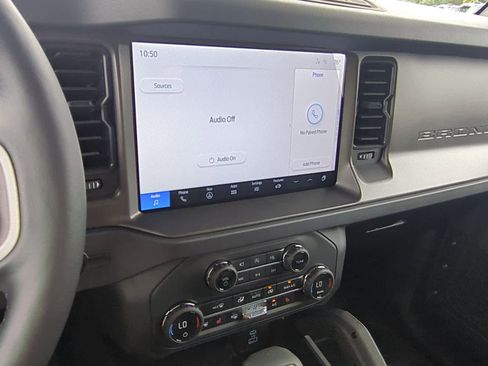 New 2025 Ford Bronco Badlands image 26